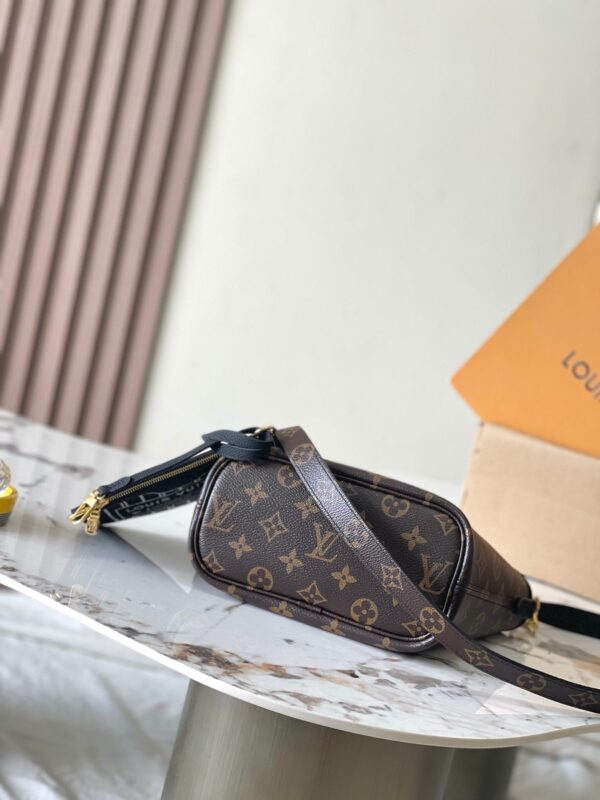 img_1578ca1d_20241010_a1728495554344_1101_jpg NEVERFULL BANDOULIÈRE INSIDE OUT BB 24 IN BROWN MONOGRAM CANVAS AND BLACK CALFSKIN