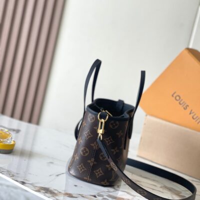 img_1578ca1d_20241010_a1728495554419_7163_jpg NEVERFULL BANDOULIÈRE INSIDE OUT BB 24 IN BROWN MONOGRAM CANVAS AND BLACK CALFSKIN