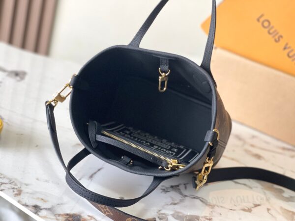 img_1578ca1d_20241010_a1728495555970_0046_jpg NEVERFULL BANDOULIÈRE INSIDE OUT BB 24 IN BROWN MONOGRAM CANVAS AND BLACK CALFSKIN