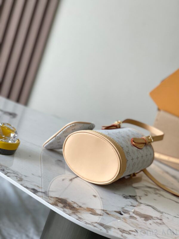 img_1578ca1d_20241010_a1728495775649_6271_jpg NANO BUCKET 17 IN WHITE MONOGRAM JACQUARD AND BEIGE CALFSKIN TRIM