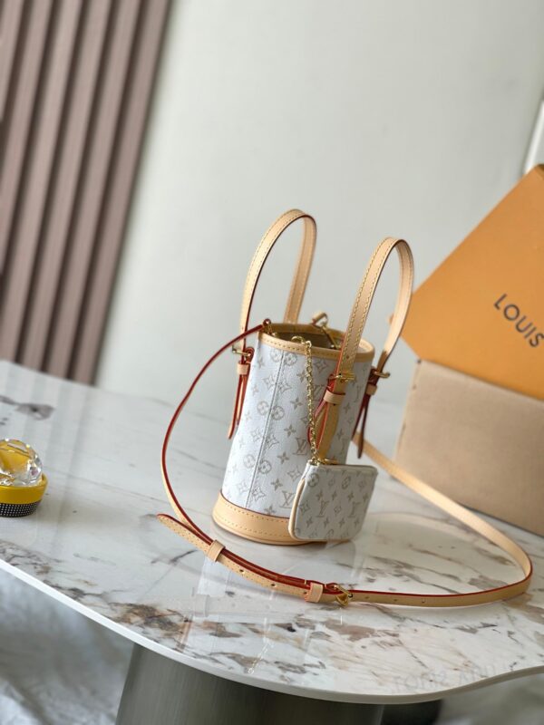 img_1578ca1d_20241010_a1728495775673_1315_jpg NANO BUCKET 17 IN WHITE MONOGRAM JACQUARD AND BEIGE CALFSKIN TRIM
