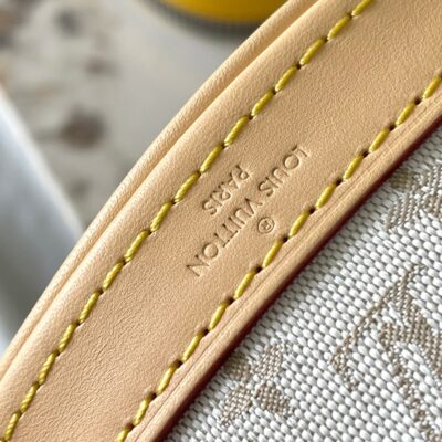 img_1578ca1d_20241010_a1728495775816_3407_jpg NANO BUCKET 17 IN WHITE MONOGRAM JACQUARD AND BEIGE CALFSKIN TRIM