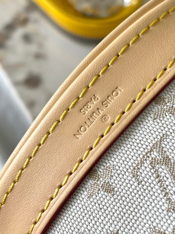 img_1578ca1d_20241010_a1728495775816_3407_jpg NANO BUCKET 17 IN WHITE MONOGRAM JACQUARD AND BEIGE CALFSKIN TRIM