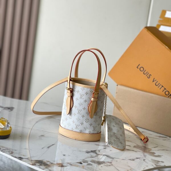 img_1578ca1d_20241010_a1728495775907_7275_jpg NANO BUCKET 17 IN WHITE MONOGRAM JACQUARD AND BEIGE CALFSKIN TRIM