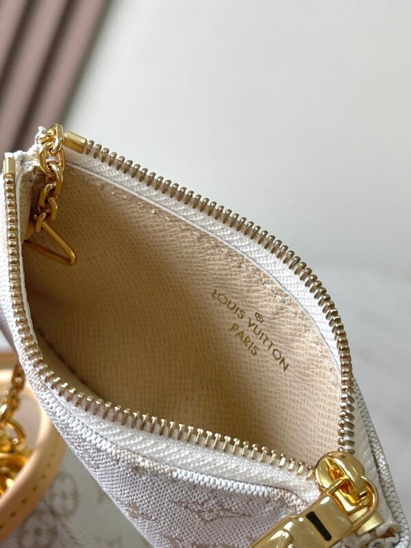 img_1578ca1d_20241010_a1728495781502_2548_jpg NANO BUCKET 17 IN WHITE MONOGRAM JACQUARD AND BEIGE CALFSKIN TRIM
