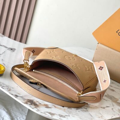 DIANE 23 IN WARM TAN BROWN EMBOSSED GRAINED CALFSKIN