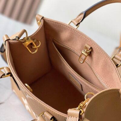 img_1578ca1d_20241019_a1729275778593_5184_jpg ONTHEGO PM 25 IN MILK TEA MONOGRAM IMPREINTE LEATHER