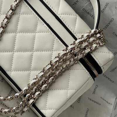 img_1dbcbf4f_20260525_windows1779739842873_12788941861255033762_jpg CHANEL 26S VANITY BAG 19 IN WHITE QUILTED LAMBSKIN SILVER HARDWARE