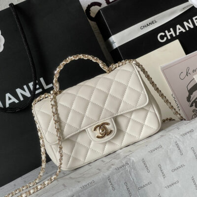 img_2a2a0253_20240412_i1712907255_2668_0_jpg CC MINI 18 FLAP BAG IN WHITE LAMBSKIN
