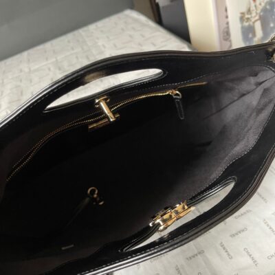 CC MEDIUM 36 SHOPPING BAG IN BLACK CALFSKIN