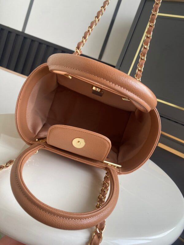 img_2d28104e_20260422_i1776837884569_8737_0_7_jpg CHANEL 26S QUILTED SMALL SHOPPING TOTE 25 IN CARAMEL BROWN CAVIAR CALFSKIN GOLD HARDWARE