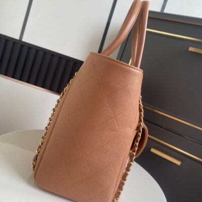 CHANEL 26S QUILTED LARGE SHOPPING TOTE 39 IN CARAMEL BROWN CAVIAR CALFSKIN GOLD HARDWARE