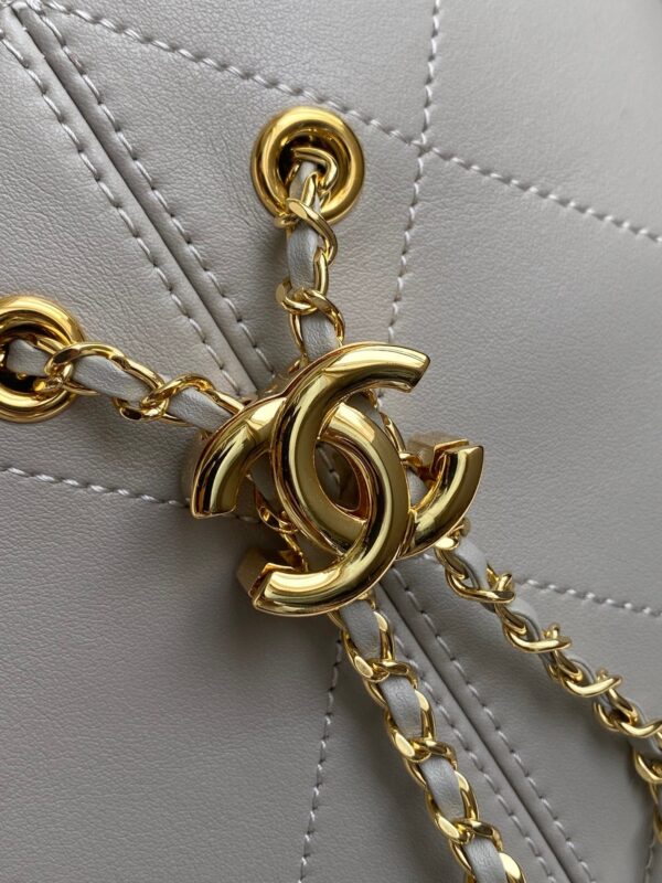 img_2d28104e_20260425_i1777095110535_6534_0_3_jpg CHANEL 26S QUILTED HOBO BAG 27 IN LIGHT GREY CALFSKIN GOLD HARDWARE