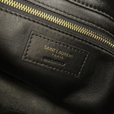 LE 5 À 7 BAG 24 BLACK GLOSSY CALFSKIN HOBO