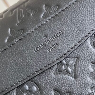 MESSENGER VOYAGER PM 33 IN BLACK MONOGRAM SHADOW CALFSKIN