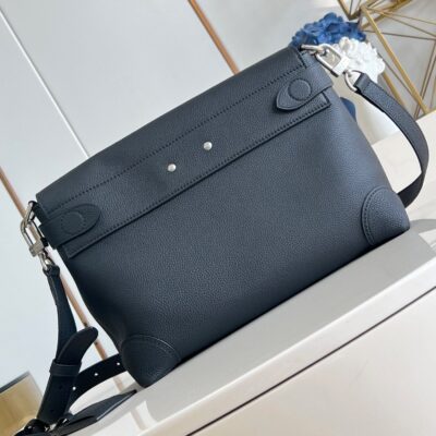 img_42f08f7f_20240904_i1725427255_5994_0_jpg STEAMER CROSSBODY 30 IN BLACK CALFSKIN SILVER HARDWARE