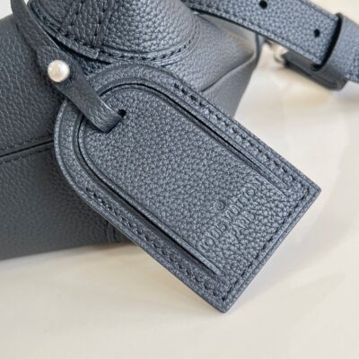 img_42f08f7f_20240904_i1725427256_5415_2_jpg STEAMER CROSSBODY 30 IN BLACK CALFSKIN SILVER HARDWARE