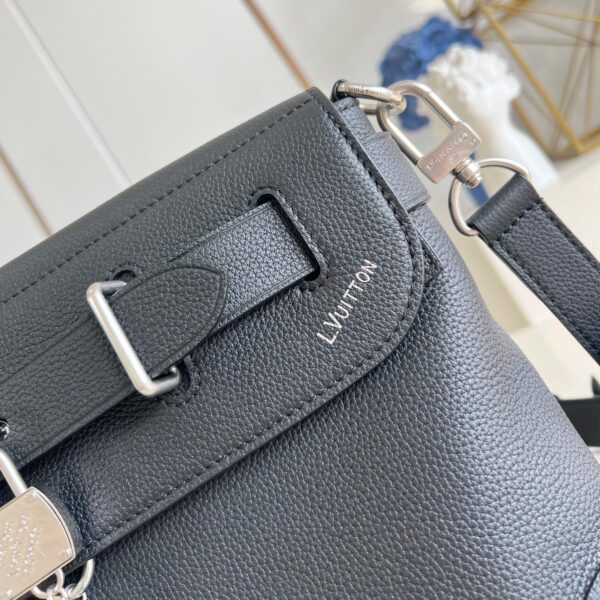 img_42f08f7f_20240904_i1725427256_6710_1_jpg STEAMER CROSSBODY 30 IN BLACK CALFSKIN SILVER HARDWARE