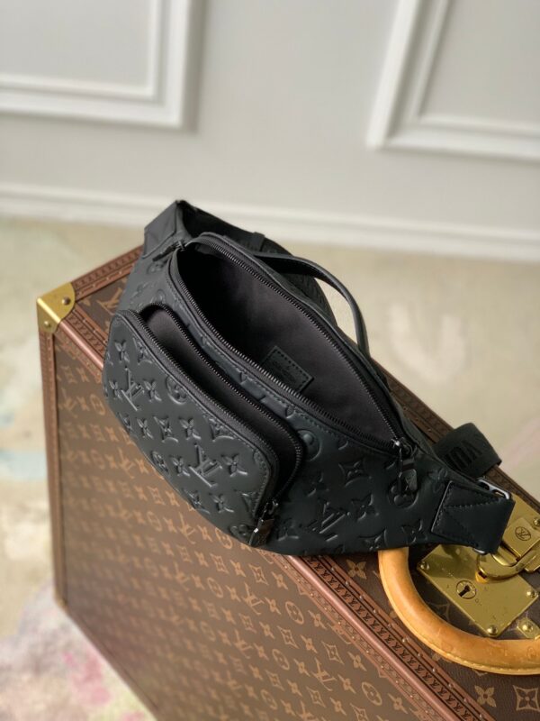 RUSH BUMBAG 30 IN BLACK MONOGRAM SHADOW CALFSKIN