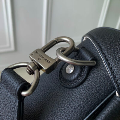 SOUL TRUNK 19 IN BLACK CALFSKIN SILVER HARDWARE