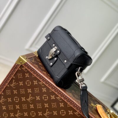 SOUL TRUNK 19 IN BLACK CALFSKIN SILVER HARDWARE
