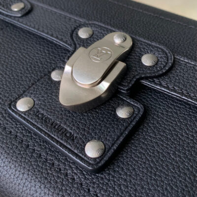 SOUL TRUNK 19 IN BLACK CALFSKIN SILVER HARDWARE