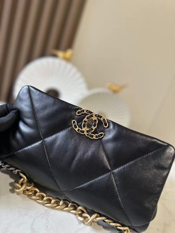 img_65f6763f_20250316_i1742112649_2327_3_jpg CHANEL 26S FLAP BAG 26 IN BLACK LAMBSKIN