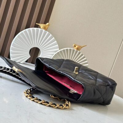 img_65f6763f_20250316_i1742112676_1329_7_jpg CHANEL 26S FLAP BAG 32 IN BLACK LAMBSKIN