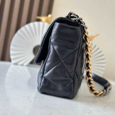img_65f6763f_20250316_i1742112676_6264_1_jpg CHANEL 26S FLAP BAG 32 IN BLACK LAMBSKIN