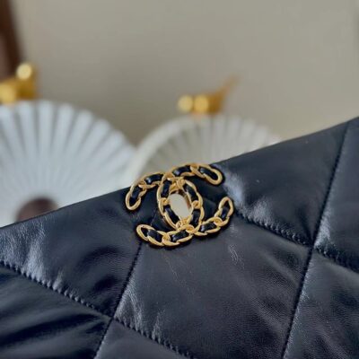 img_65f6763f_20250316_i1742112676_7407_6_jpg CHANEL 26S FLAP BAG 32 IN BLACK LAMBSKIN