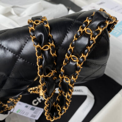 SMALL FLAP BAG 20 IN BLACK LAMBSKIN GOLD HARDWARE