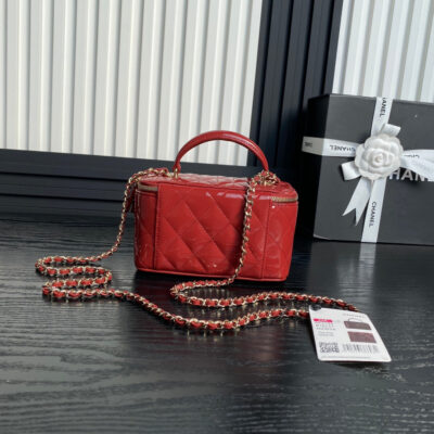 img_70762a6f_20241009_i1728476650_1781_0_jpg CHANEL 25S VANITY CASE 17 IN DARK RED PATENT CALFSKIN GOLD HARDWARE