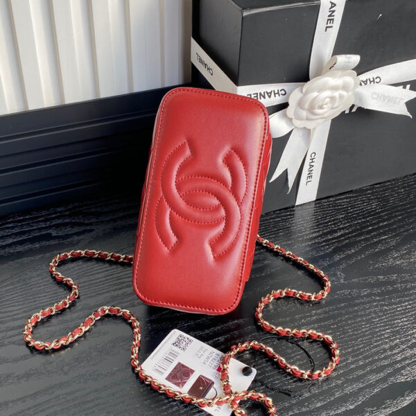 img_70762a6f_20241009_i1728476650_4369_2_jpg CHANEL 25S VANITY CASE 17 IN DARK RED PATENT CALFSKIN GOLD HARDWARE