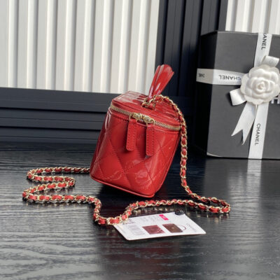 img_70762a6f_20241009_i1728476650_55_1_jpg CHANEL 25S VANITY CASE 17 IN DARK RED PATENT CALFSKIN GOLD HARDWARE