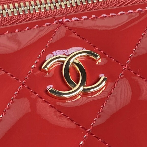 img_70762a6f_20241009_i1728476650_681_4_jpg CHANEL 25S VANITY CASE 17 IN DARK RED PATENT CALFSKIN GOLD HARDWARE