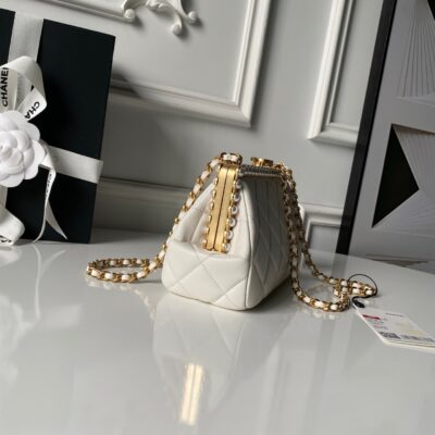CHANEL 26S CROSSBODY BAG 20 IN WHITE LAMBSKIN