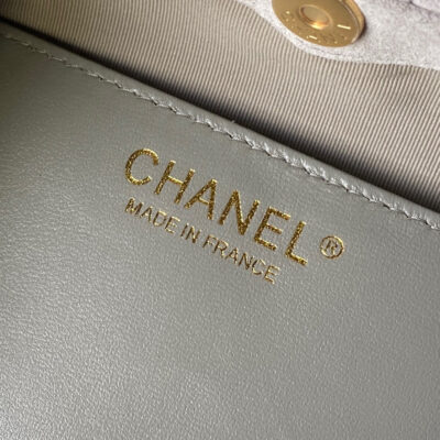 img_70762a6f_20260109_i1767952855665_6974_0_8_jpg CHANEL 26S HAND BAG 32 IN LIGHT GREY BEIGE SUEDE