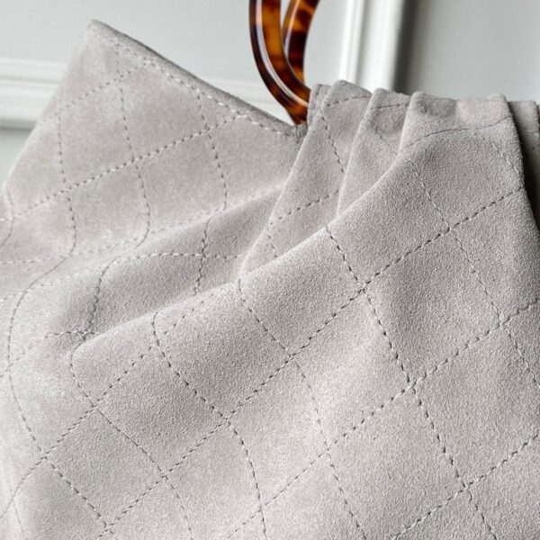 img_70762a6f_20260109_i1767952855915_9965_0_5_jpg CHANEL 26S HAND BAG 32 IN LIGHT GREY BEIGE SUEDE