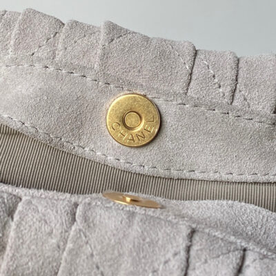 img_70762a6f_20260109_i1767952856714_8618_0_6_jpg CHANEL 26S HAND BAG 32 IN LIGHT GREY BEIGE SUEDE