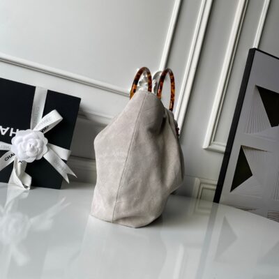 img_70762a6f_20260109_i1767952857391_3173_0_3_jpg CHANEL 26S HAND BAG 32 IN LIGHT GREY BEIGE SUEDE