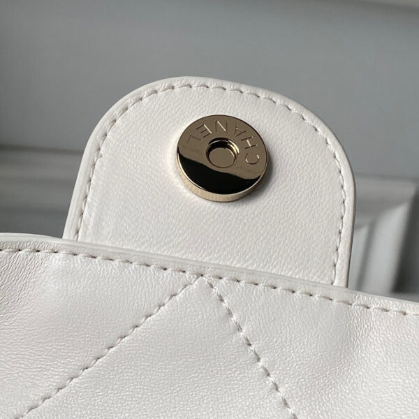 img_70762a6f_20260406_i1775411932038_1910_0_5_jpg CHANEL 26S HOBO BAG 23 IN WHITE LAMBSKIN
