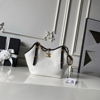 CHANEL 26S MAXI SHOPPING BAG 28 IN WHITE RAFFIA AND BLACK CALFKIN GOLD HARDWARE