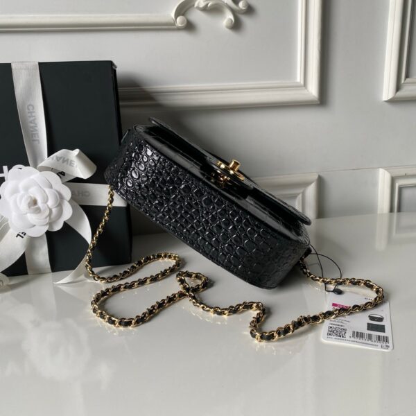 img_70762a6f_20260704_i1783169994061_3019_0_4_jpg CHANEL 26S TOP HANDLE BAG 19 IN BLACK CROCODILE-EMBOSSED CALFSKIN GOLD HARDWARE