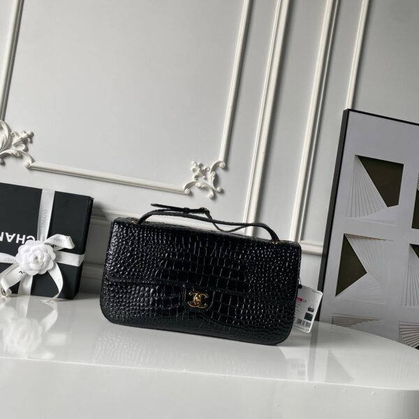 img_70762a6f_20260714_i1783961497707_4390_0_2_jpg CHANEL 26S CC LOGO SHOULDER BAG 32 IN BLACK CROCODILE-EMBOSSED CALFSKIN GOLD HARDWARE