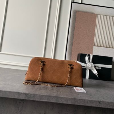 CHANEL 26S CHAIN CLUTCH BAG 32 IN CARAMEL BROWN QUILTED SUEDE GOLD HARDWARE