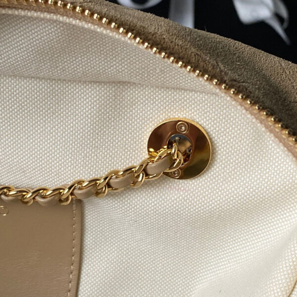 CHANEL 26S CHAIN CLUTCH BAG 32 IN TAN BROWN QUILTED SUEDE GOLD HARDWARE