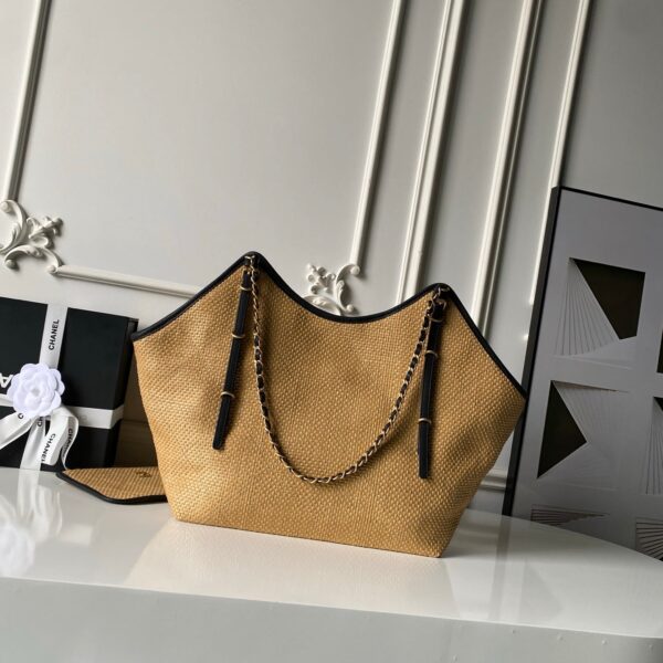 img_70762a6f_20260723_i1784744765678_6977_0_2_jpg CHANEL 26S SMALL FLAP BAG 21 IN BLACK MESH-WOVEN RAFFIA AND CALFSKIN GOLD HARDWARE