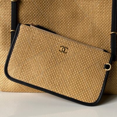 img_70762a6f_20260723_i1784745008672_9098_0_4_jpg CHANEL 26S SMALL FLAP BAG 21 IN BLACK MESH-WOVEN RAFFIA AND CALFSKIN GOLD HARDWARE