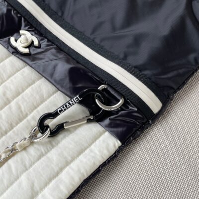 CHANEL 26S DRAWSTRING BACKPACK 44 IN BLACK AND WHITE NYLON GOLD HARDWARE