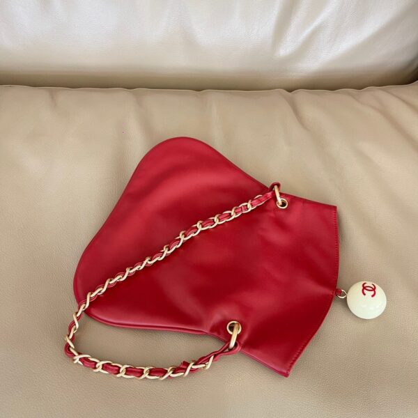 img_834e1079_20240630_a1719719432850_6468_jpg CHANEL 26S SHOULDER BAG 23 IN RED LAMBSKIN GOLD HARDWARE WITH PEARL